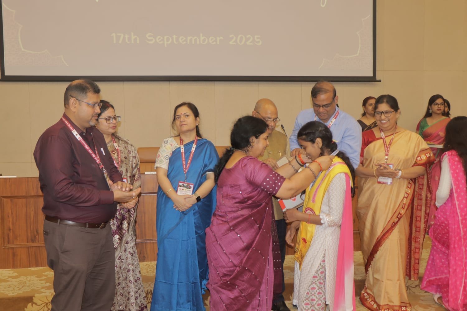 kannauj daughter got 2nd position in CSJM University