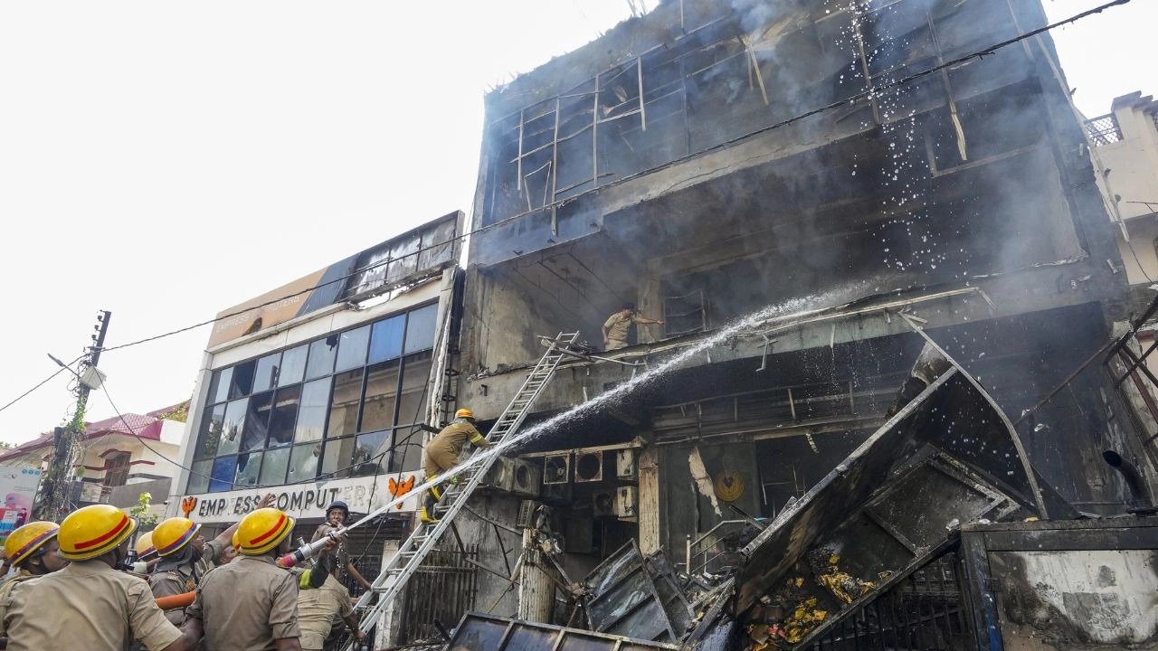 lucknow fire accident news